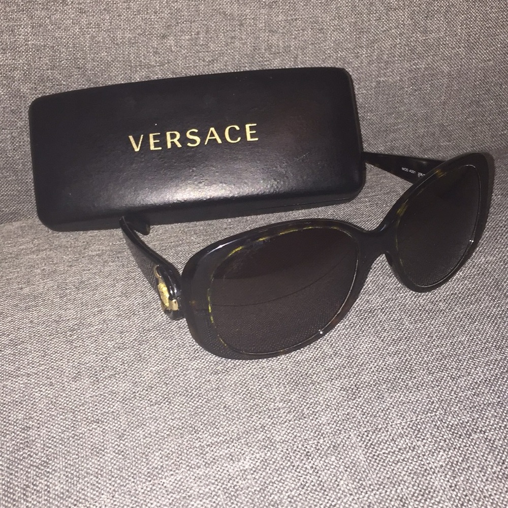 Versace Sunglasses. Amazing Condition. Authentic.